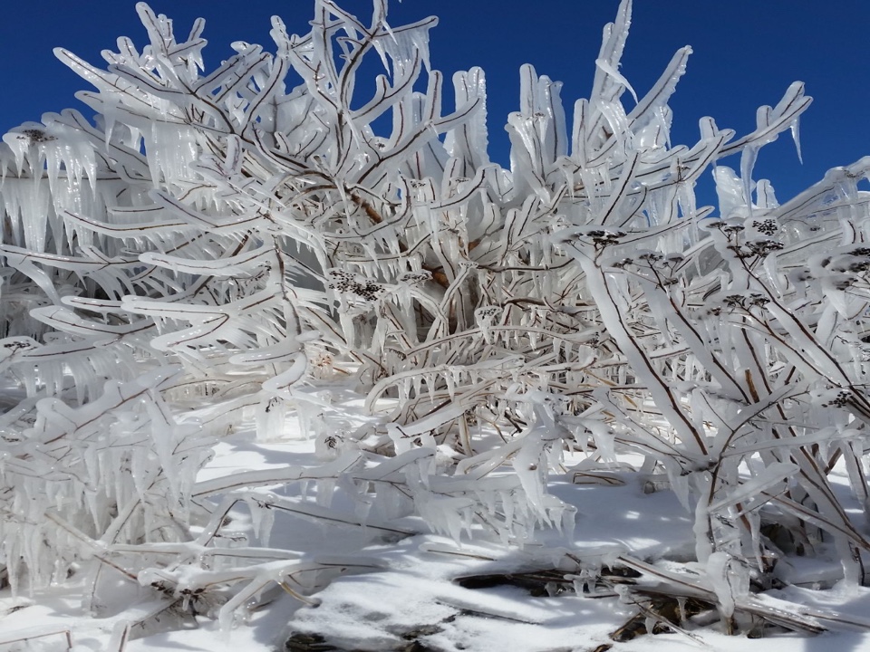  Hiking Lake Superior Ice Creations In Marquette near Superior Stay Hotel